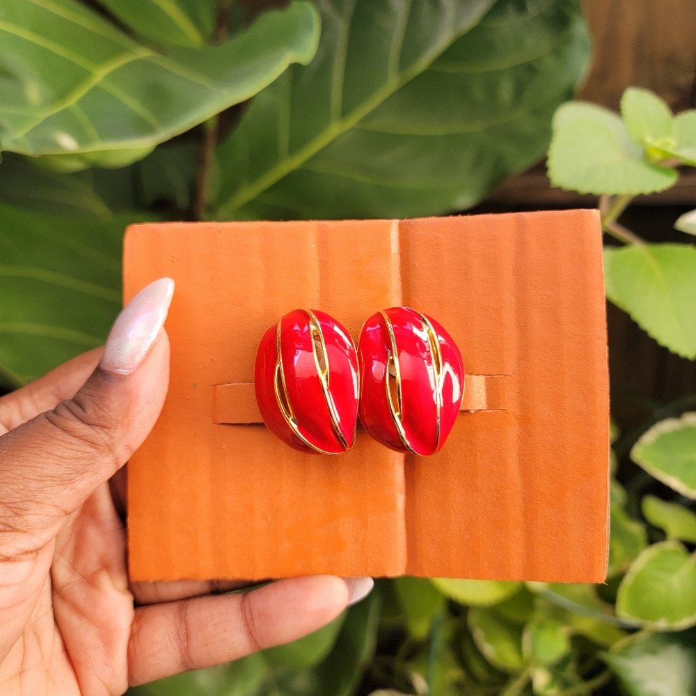 Red Gold Vintage Clip On Earrings